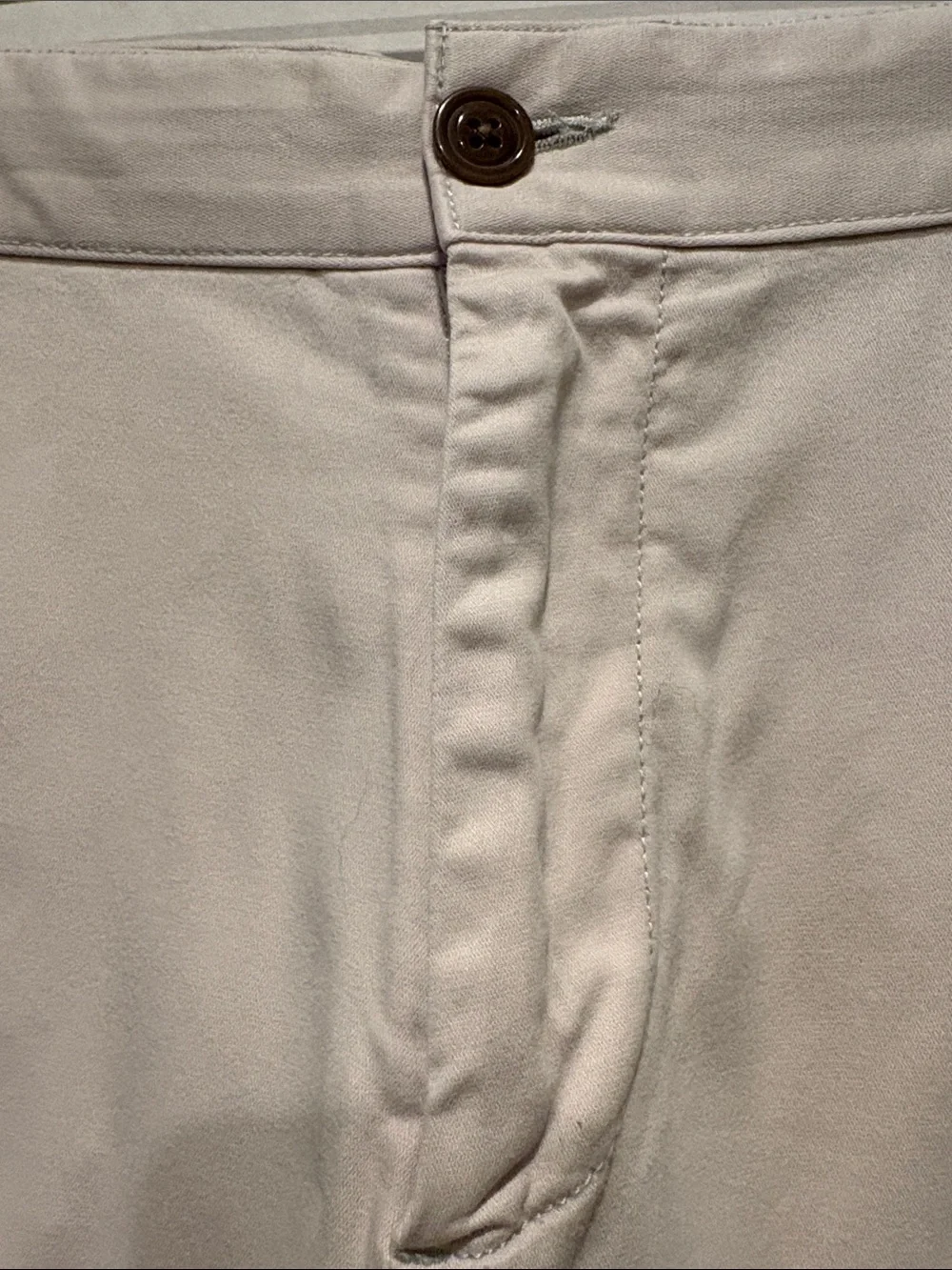 Faherty - Men's Essential Chino Short. Size 38. Khaki, Stone.